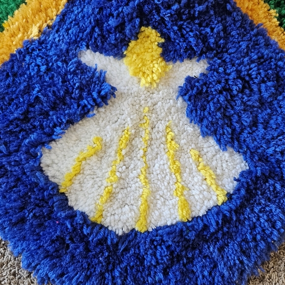 HANDMADE LATCH HOOK CHRISTMAS TREE SKIRT 41"X41" VTG HOLIDAY DECOR RETRO - Picture 4 of 8